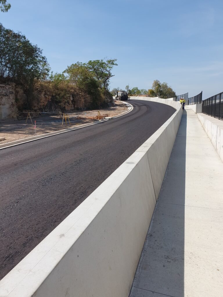 305b6d55ab14973bd9f9386dddc3227ff91e5049